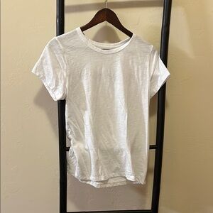 Time and Tru White Short Sleeve T-Shirt